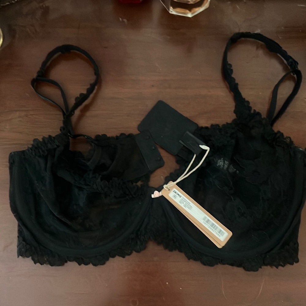 36dd skims NWT bra